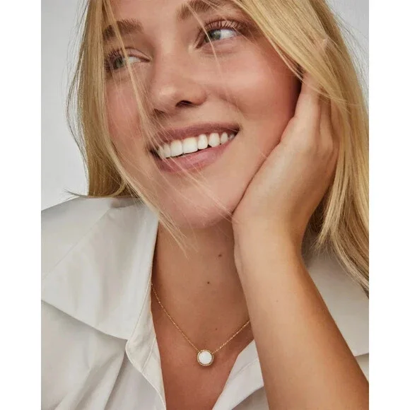 Kendra Scott Volleyball Short Pendant Women's White Pearl 19" Necklace QLW832 - Picture 7 of 10